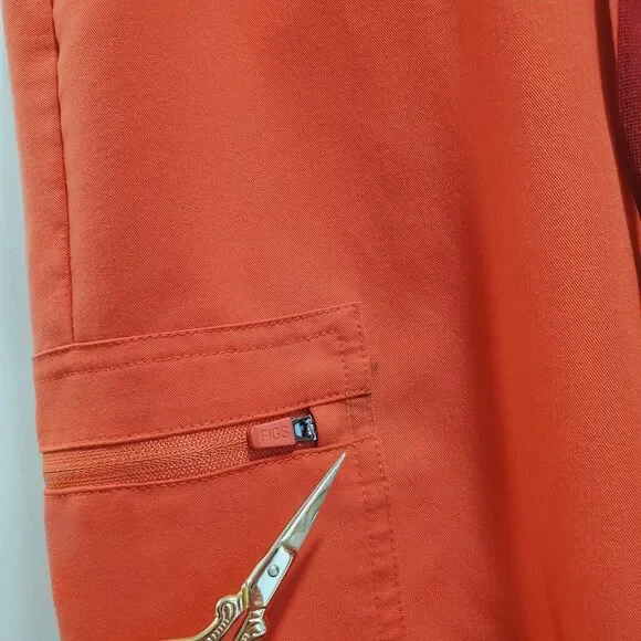 Lot of 4 Figs Zamora Jogger Scrub Pants XS Petite XS/P red coral blue teal - Picture 8 of 16